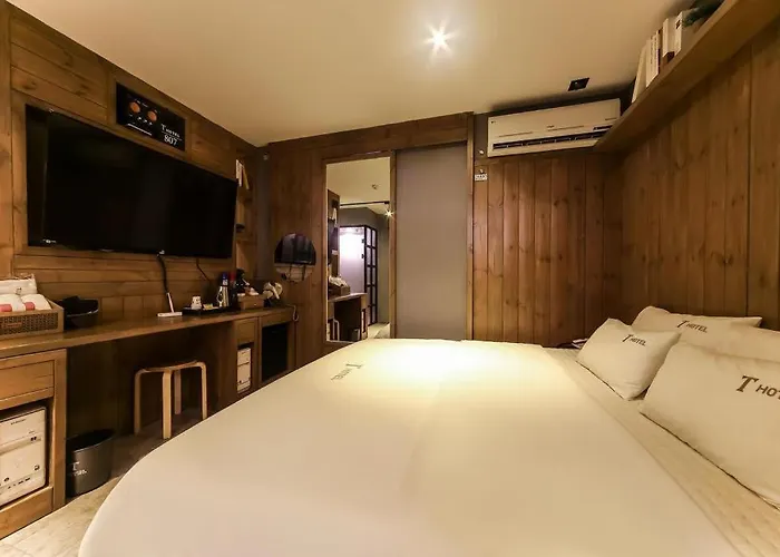 Motel T