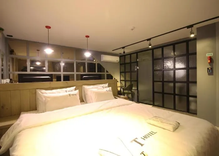 Motel T 2*